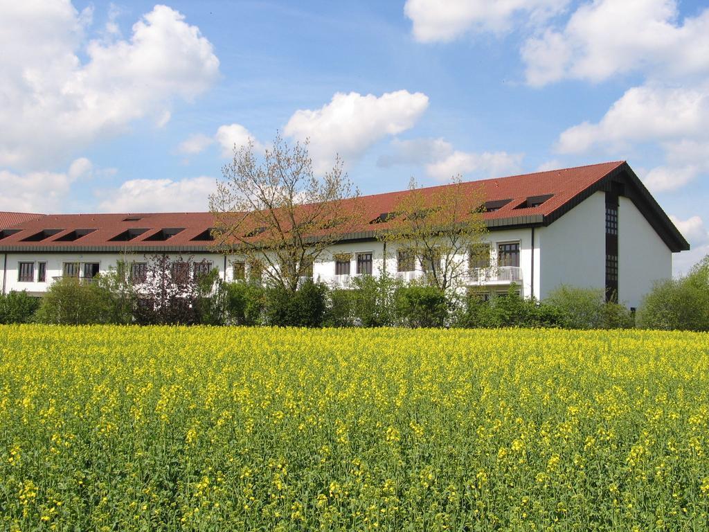 Tagungs- Und Bildungszentrum Steinbach/Taunus Штайнбах-ам-Таунус Экстерьер фото